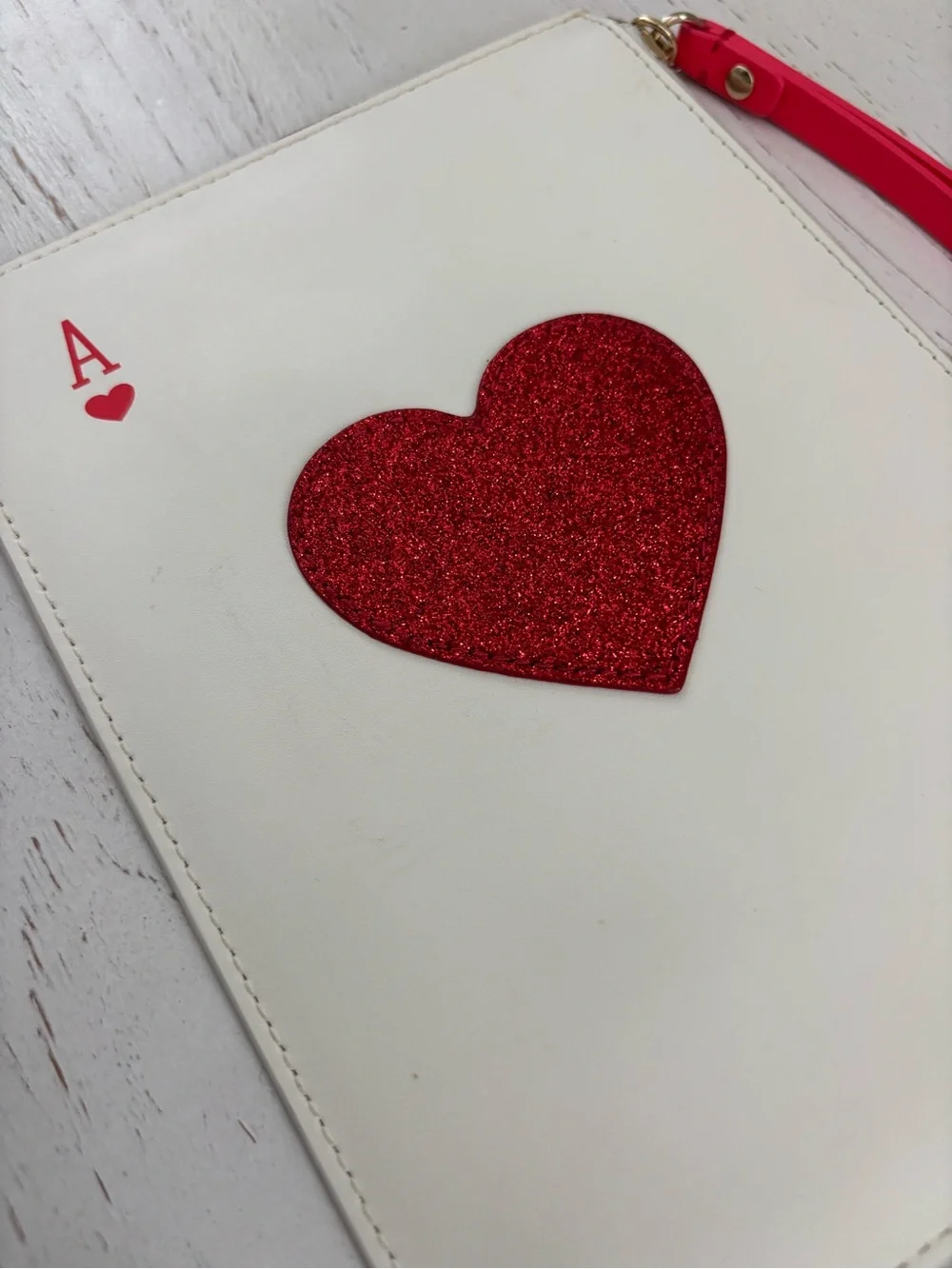 Kate Spade Ace of Hearts Wristlet Clutch White Red Glitter Card Zip Pouch Novelt